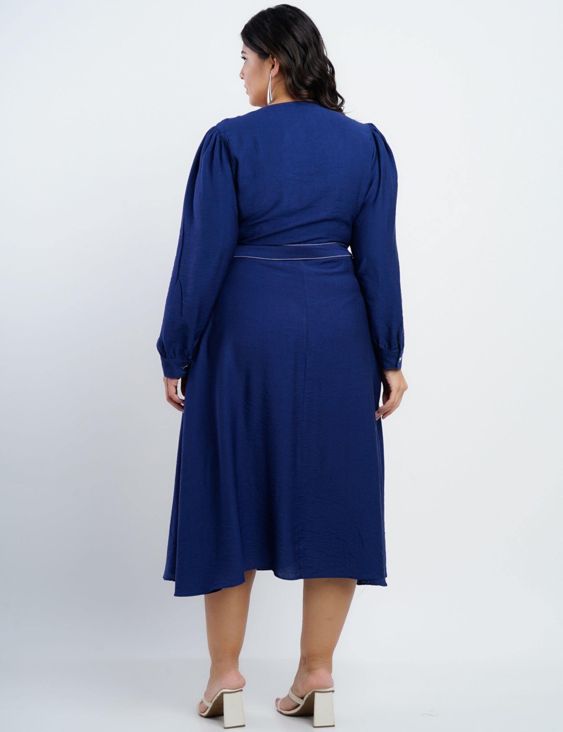 Vestido Midi Crepe Encorpado Com Pesponto